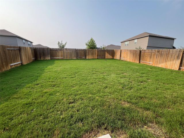 161 Allington CIR, Jarrell, TX 76537