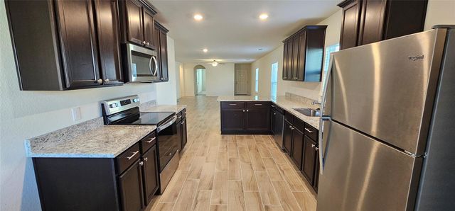161 Allington CIR, Jarrell, TX 76537