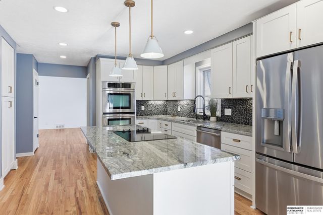 233 S 114th Street, Omaha, NE 68154