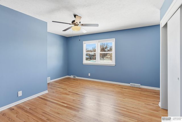 233 S 114th Street, Omaha, NE 68154