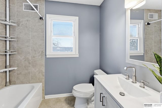 233 S 114th Street, Omaha, NE 68154