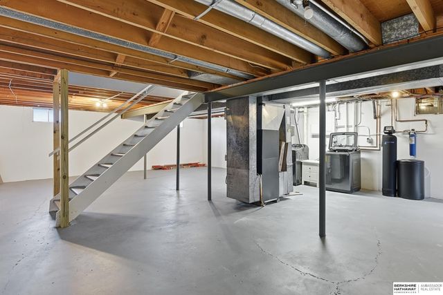 233 S 114th Street, Omaha, NE 68154