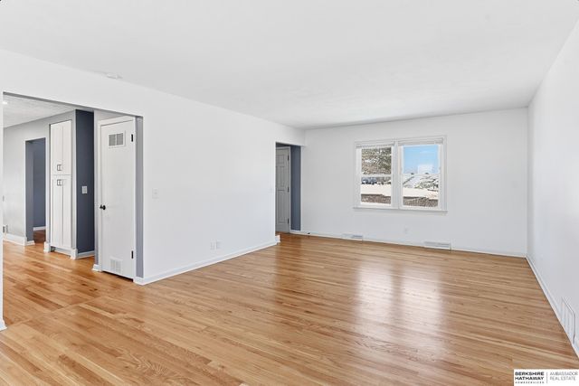 233 S 114th Street, Omaha, NE 68154