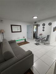 17530 NW 68th Avenue C1005, Hialeah, FL 33015
