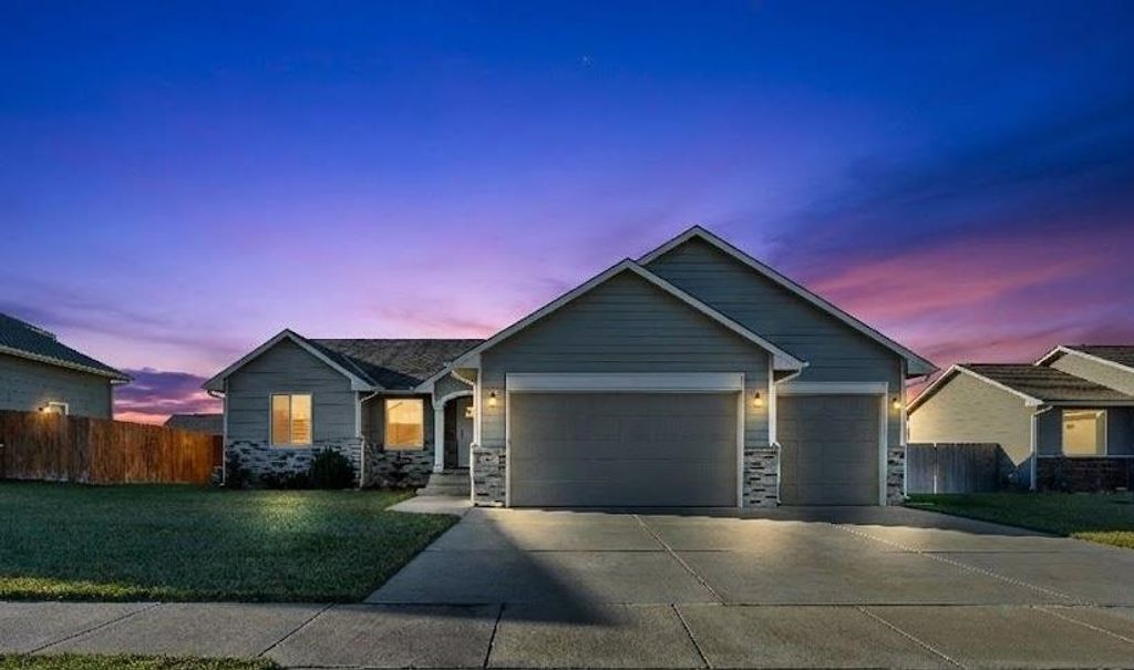 729 N Casado St, Goddard, KS 67052