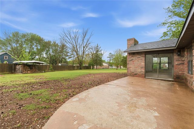 41 W Fox RUN, Rogers, AR 72756
