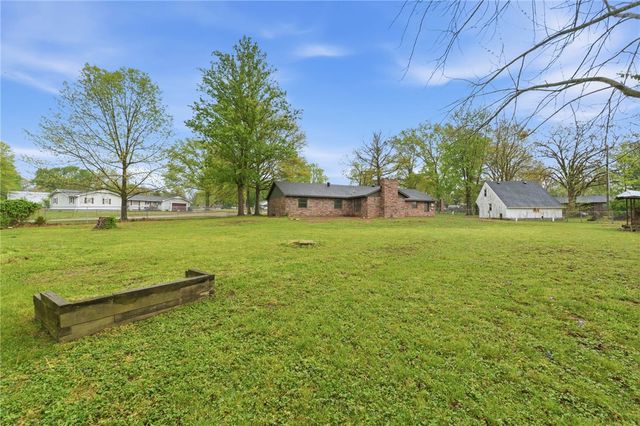 41 W Fox RUN, Rogers, AR 72756