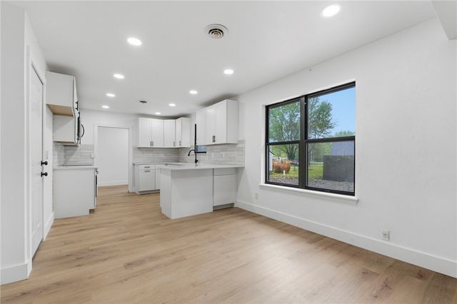 41 W Fox RUN, Rogers, AR 72756