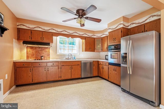 4 MELE AVE, Colmar, PA 18915