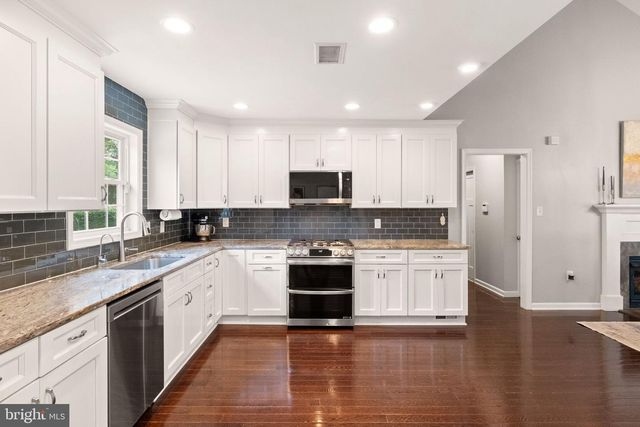 4517 WAVERLY CROSSING LN, Chantilly, VA 20151