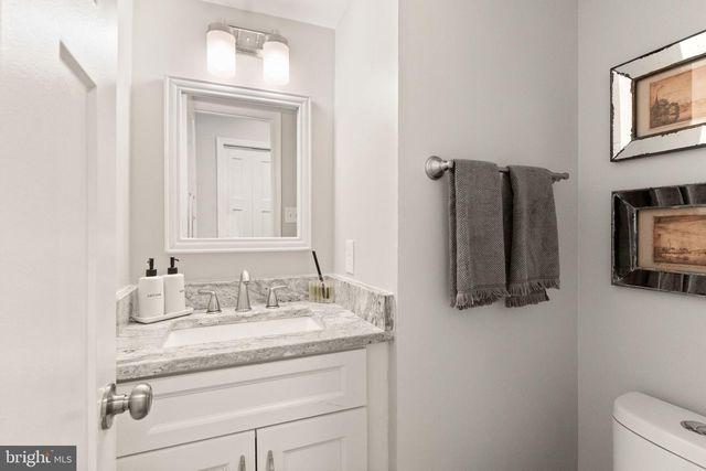4517 WAVERLY CROSSING LN, Chantilly, VA 20151