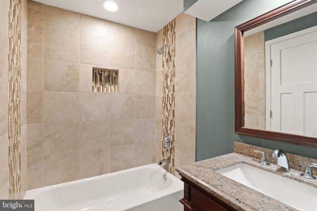 4517 WAVERLY CROSSING LN, Chantilly, VA 20151