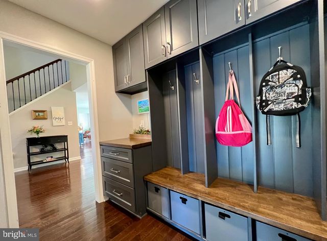 4517 WAVERLY CROSSING LN, Chantilly, VA 20151