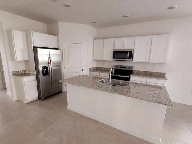 12925 SW 267th St, Homestead, FL 33032