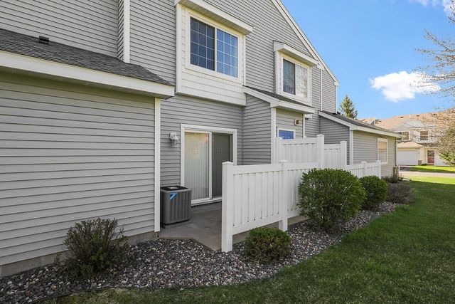 1144 101st Avenue NE A, Blaine, MN 55434