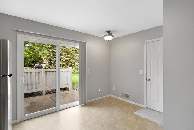 1144 101st Avenue NE A, Blaine, MN 55434