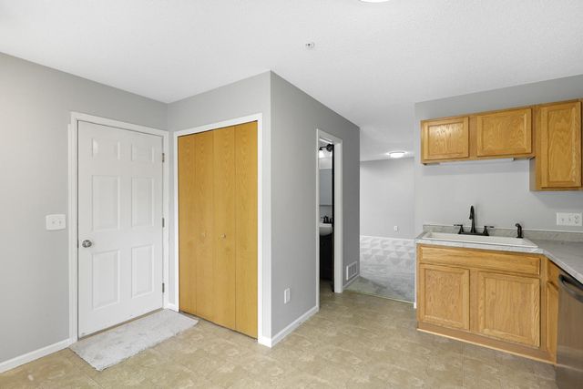1144 101st Avenue NE A, Blaine, MN 55434