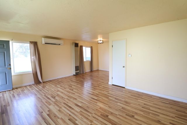 3055 Sharon Avenue, Anderson, CA 96007