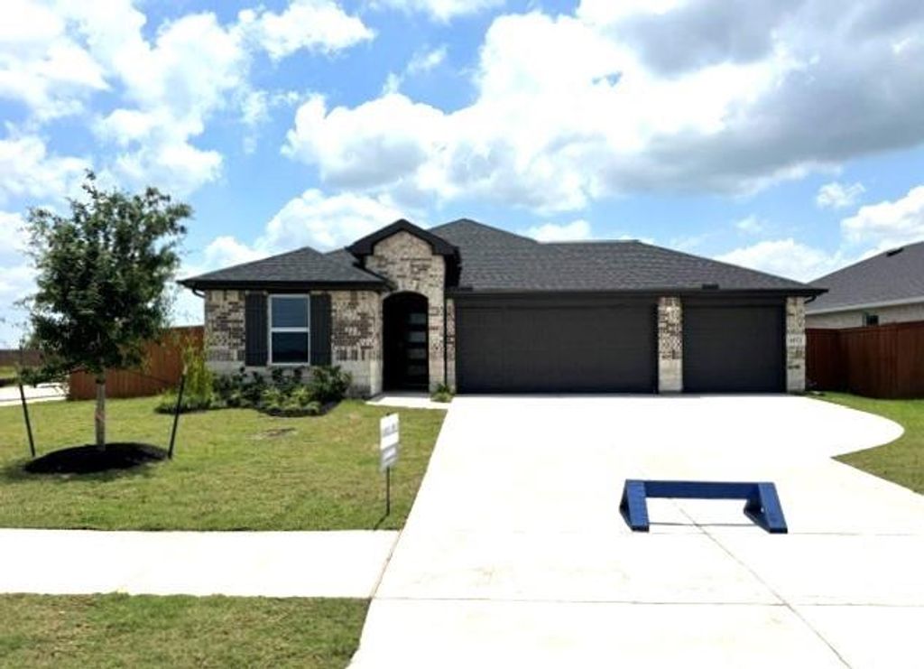 4072 Sun Burst Drive, Brookshire, TX 77423