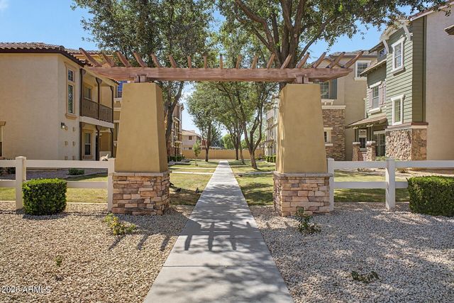 166 W LAUREL Court, Gilbert, AZ 85233