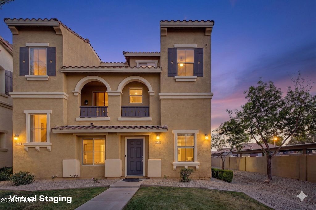 Image 2 of property listing at 166 W LAUREL Court, Gilbert, AZ 85233