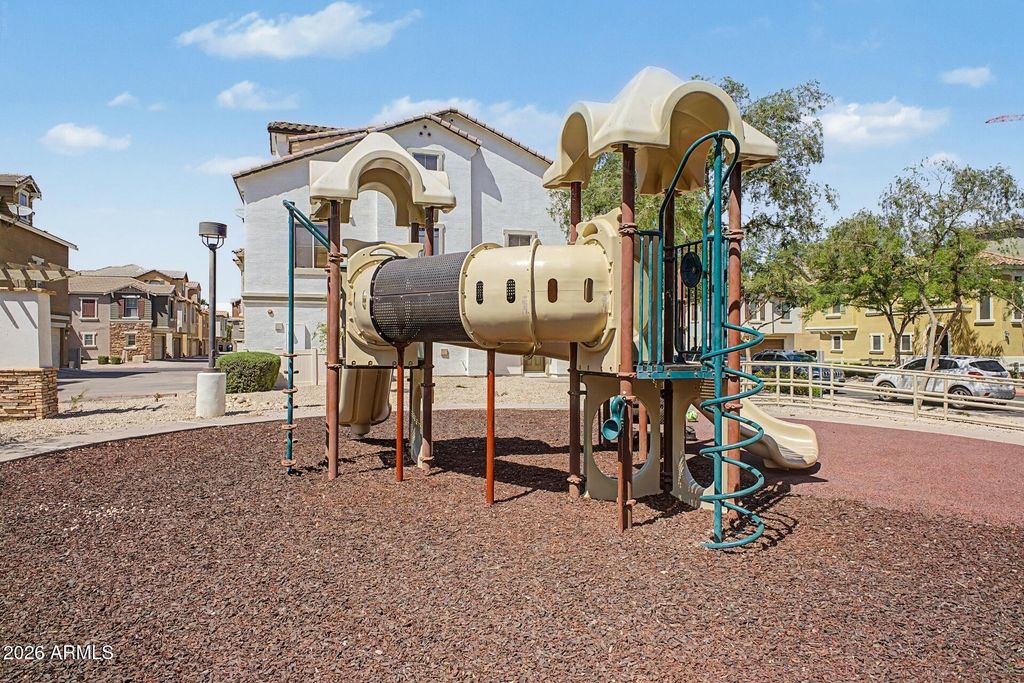 Image 43 of property listing at 166 W LAUREL Court, Gilbert, AZ 85233