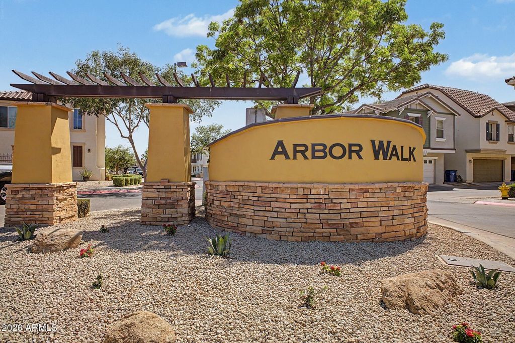 Image 44 of property listing at 166 W LAUREL Court, Gilbert, AZ 85233