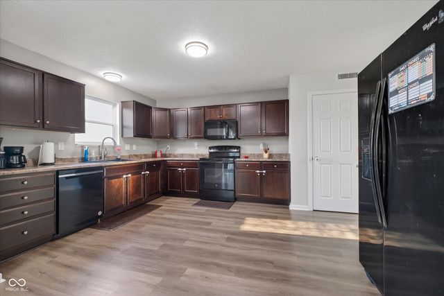 4742 Deacon Lane, Indianapolis, IN 46237