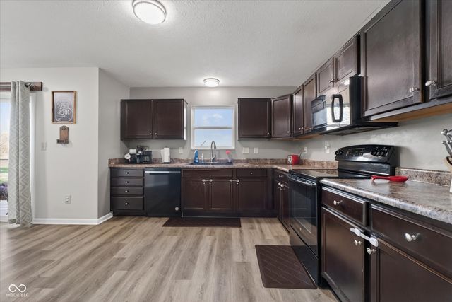 4742 Deacon Lane, Indianapolis, IN 46237