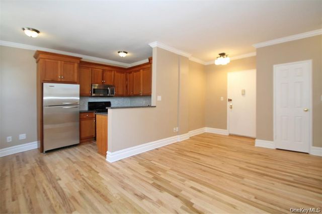 111 7th Street 202, Garden City, NY 11530