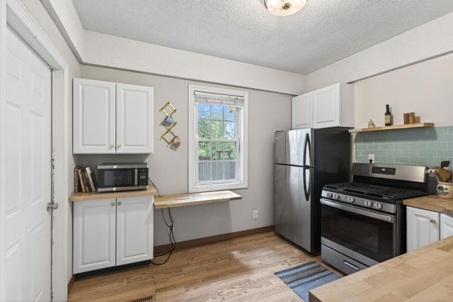 394 Dewey Street, Saint Paul, MN 55104