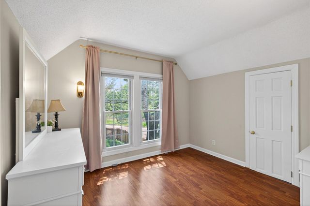 394 Dewey Street, Saint Paul, MN 55104