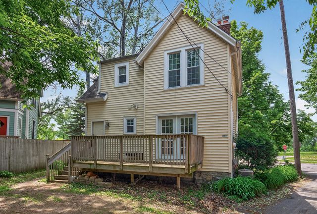 394 Dewey Street, Saint Paul, MN 55104