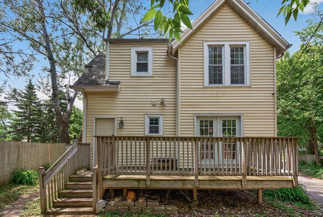 394 Dewey Street, Saint Paul, MN 55104