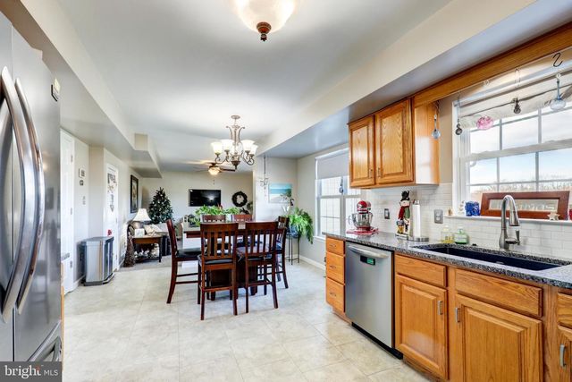 404 UNAMI DR, Reading, PA 19608