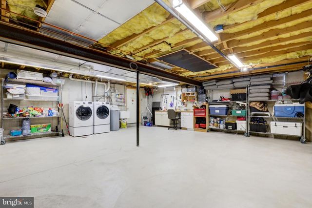 404 UNAMI DR, Reading, PA 19608