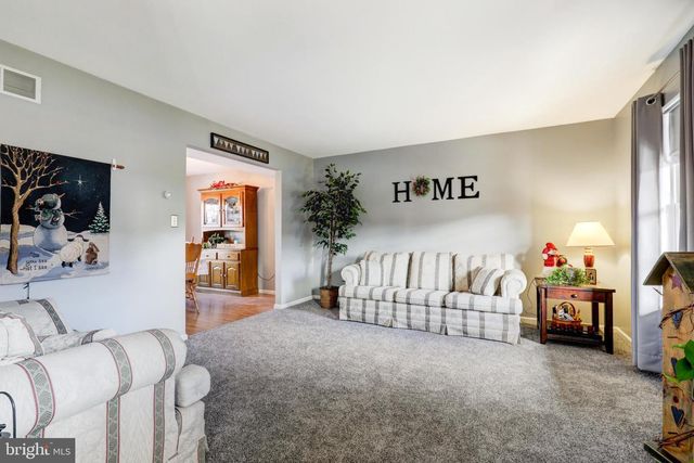 404 UNAMI DR, Reading, PA 19608