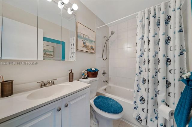 15610 NE 6th Avenue 34C, Miami, FL 33162