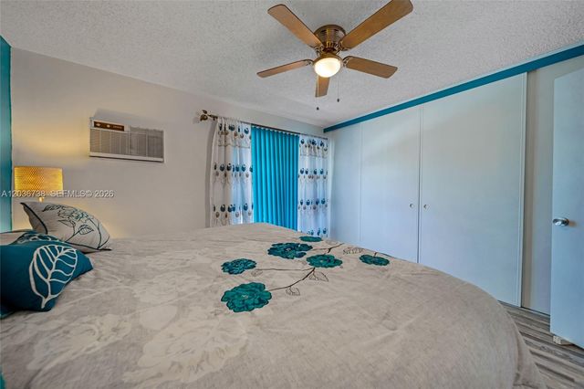 15610 NE 6th Avenue 34C, Miami, FL 33162