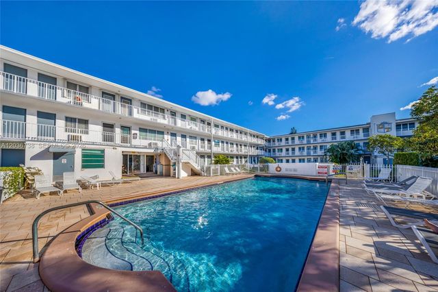 15610 NE 6th Avenue 34C, Miami, FL 33162