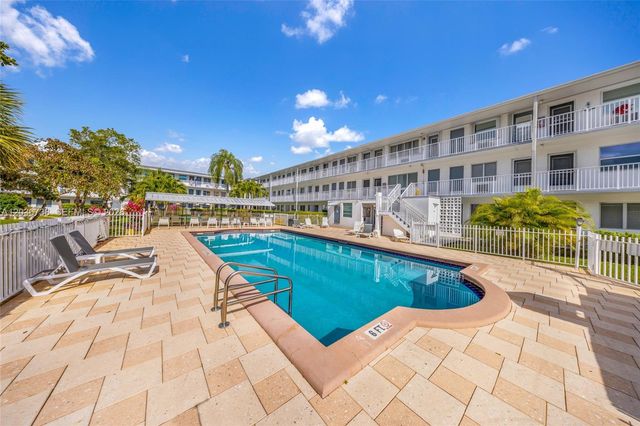 15610 NE 6th Avenue 34C, Miami, FL 33162