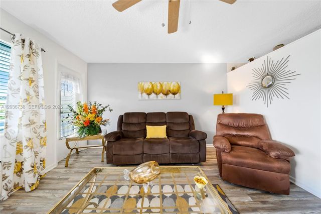 15610 NE 6th Avenue 34C, Miami, FL 33162