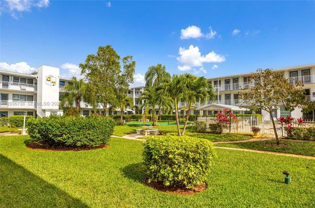 15610 NE 6th Avenue 34C, Miami, FL 33162