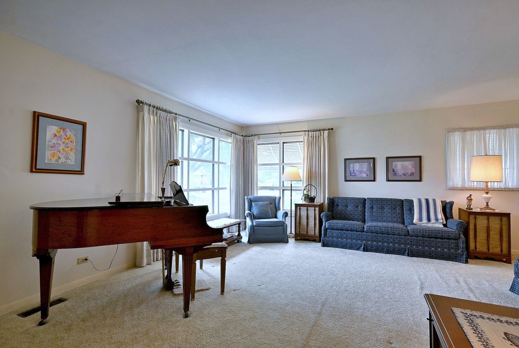 1308 Margret Street, Des Plaines, IL 60018 — photo 4