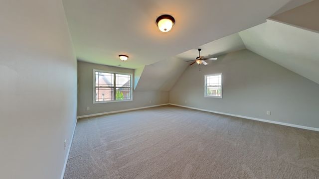384 Waylon Ct, Clarksville, TN 37043