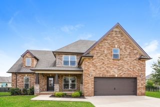384 Waylon Ct, Clarksville, TN 37043