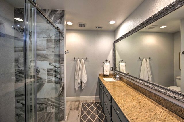186 Bushwhacker Drive, Mabank, TX 75156