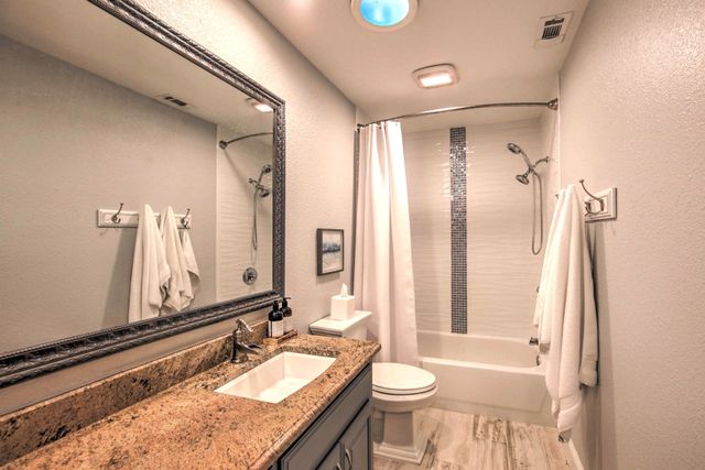 186 Bushwhacker Drive, Mabank, TX 75156