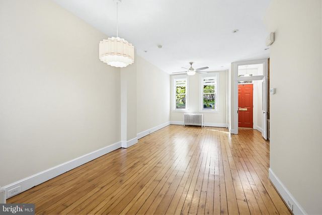 211 E CHESTNUT ST, Lancaster, PA 17602