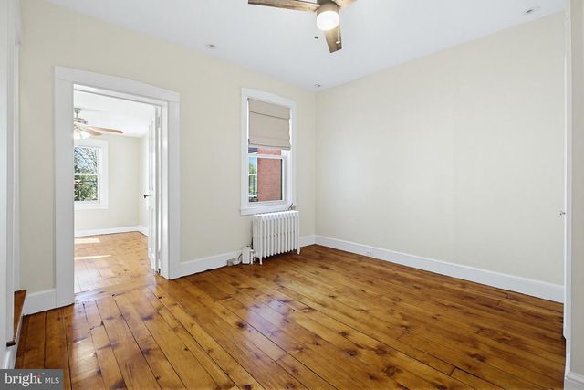 211 E CHESTNUT ST, Lancaster, PA 17602
